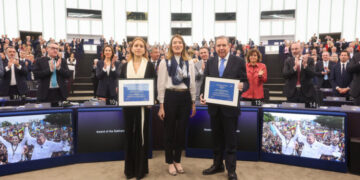 Edmundo González collects the Sakharov Prize and claims to be Venezuela’s president-elect