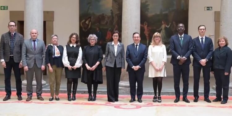 Albares aborda con diputados y senadores la Conferencia Internacional sobre Financiación para el Desarrollo
