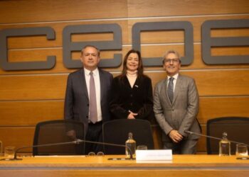 Colombia ofrece su “enorme potencial” para la inversión, especialmente en infraestructura