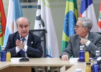 OEI lanza una plataforma para contrarrestar la crisis de la democracia en Iberoamérica