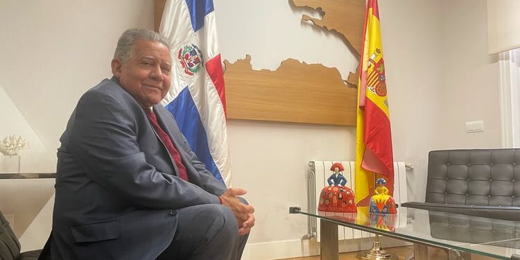 “Today’s Dominican emigrant is a professional with better work prospects”