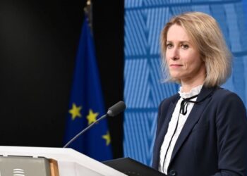 La UE acuerda empezar a levantar las sanciones a Siria, tal como pidió Albares