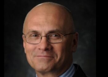Andrew Puzder, nombrado embajador de EEUU para la Unión Europea