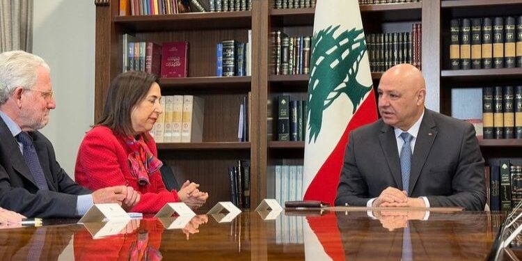 Robles transmite a Aoun el apoyo de España a la estabilidad en Líbano a través de FINUL