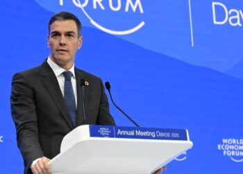 Sánchez announces in Davos his three proposals to the EU to curb social media magnates