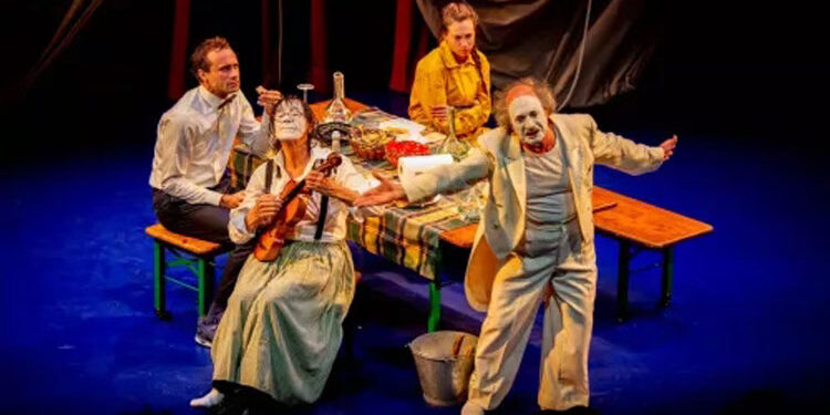 La Abadía presents ‘Travy’, the theatre as a philosophy of life