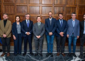 Albares discusses the new Foreign Action Strategy with parliamentary spokespersons