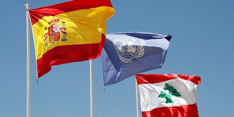 Margarita Robles visits Lebanon just one week before the ceasefire agreement is concluded