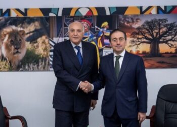 Albares meets with his Algerian counterpart for the first time since the bilateral crisis