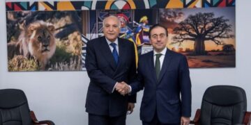 Albares meets with his Algerian counterpart for the first time since the bilateral crisis