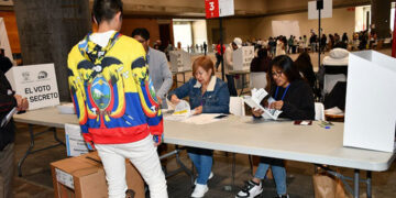 Casi 200.000 ecuatorianos en España participarán en las Elecciones Generales 2025