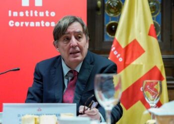 The King describes Trump’s decision to close the White House’s Spanish-language website as “striking”