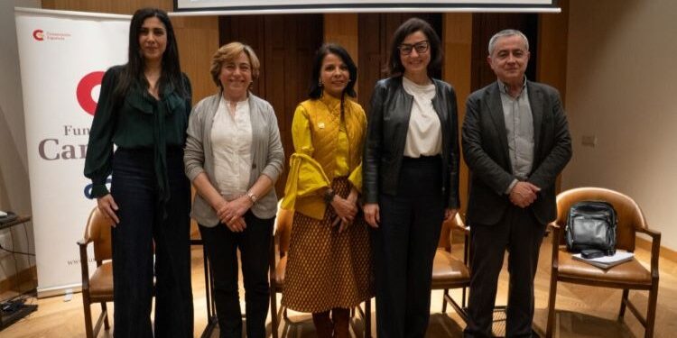 Fundación Carolina prevé un 2025 “económicamente incierto y políticamente turbulento” en Iberoamérica