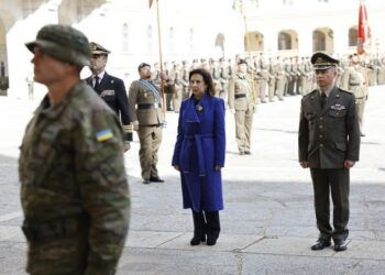 Robles: “El mejor homenaje a los caídos es una paz justa en la que intervenga Ucrania”