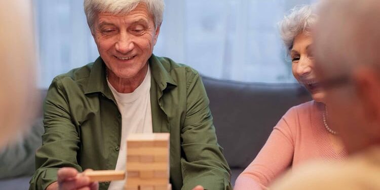 Como estimular la mente de las personas mayores que sufren demencia