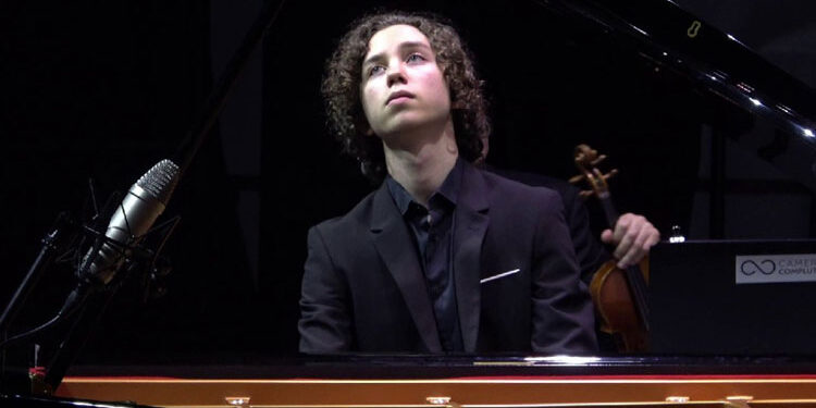 Concierto del pianista polaco Wiktor Gasior en el Espacio Ronda