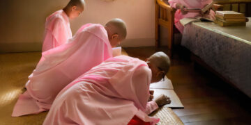 ‘Birmania, entre monasterios’, un proyecto fotográfico de Antonio Aznar