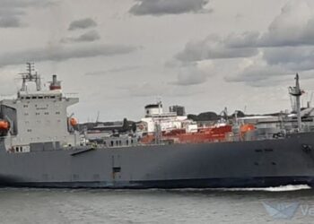 La Armada permitió a un buque militar de EEUU maniobrar en aguas canarias a causa de la “meteorología adversa”