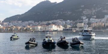 British Royal Navy carries out new manoeuvres in Gibraltar waters claimed by Spain
