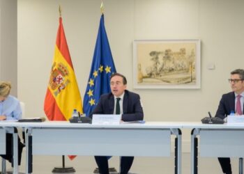 Albares presenta al resto del Gobierno la nueva Comisión Interministerial para África