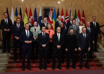 Sánchez reitera su apoyo a Ucrania frente al “neoimperialismo” ruso durante la reunión de alto nivel de Londres