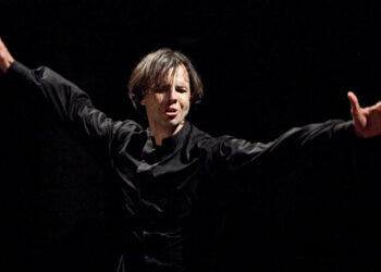 La Filarmónica brings master Teodor Currentzis and 2nd of Mahler