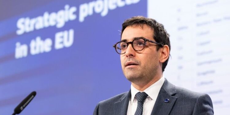 Brussels selects 47 strategic projects, seven of them Spanish, to boost access to raw materials in the EU