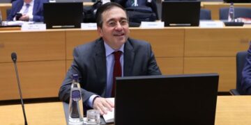 Albares: “The EU and Ukraine have shown they want peace, the ball is now in Russia’s court”