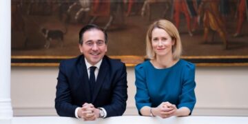 Albares defiende el uso de los activos rusos congelados para ayudar a Ucrania