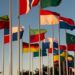 El simbolismo de las banderas en la diplomacia y los eventos oficiales
