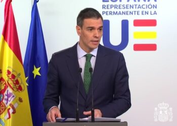 Sánchez anuncia en Bruselas que España alcanzará el 2% en defensa antes del plazo previsto de 2029