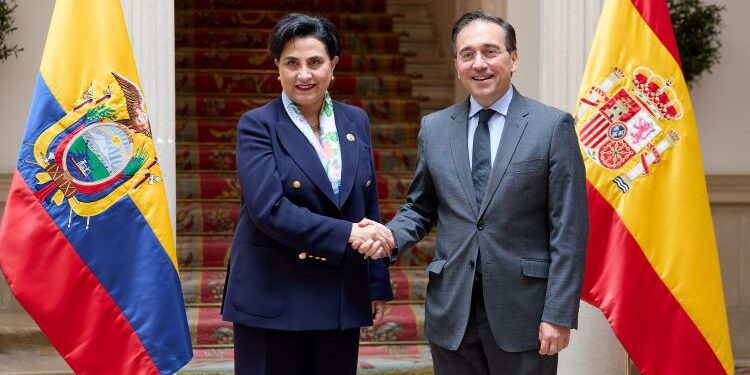 Spain offers its full support to the reforms that Ecuador needs