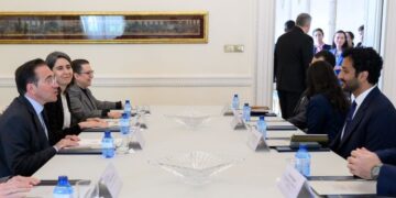Albares receives the Emirati Minister of Economy to boost trade and investment