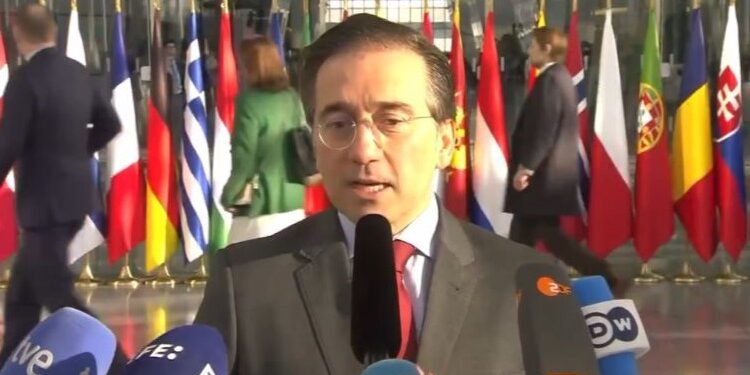 Albares calls for a “more interconnected and more operational” European military chain of command