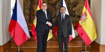 Albares: “NATO remains indispensable, but Europe must have security and deterrence in its hands”