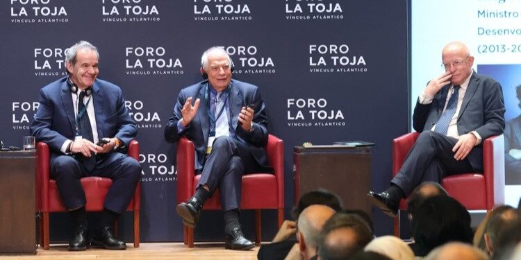 Borrell calls for more investment in defense because “the EU lacks the military capacity to confront threats”