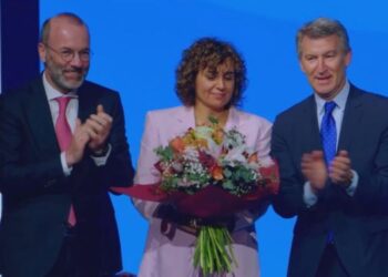 Dolors Montserrat es elegida secretaria general del PPE y asegura que trabajará desde Europa para llevar a Feijóo a la Moncloa