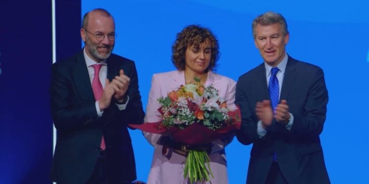 Dolors Montserrat es elegida secretaria general del PPE y asegura que trabajará desde Europa para llevar a Feijóo a la Moncloa