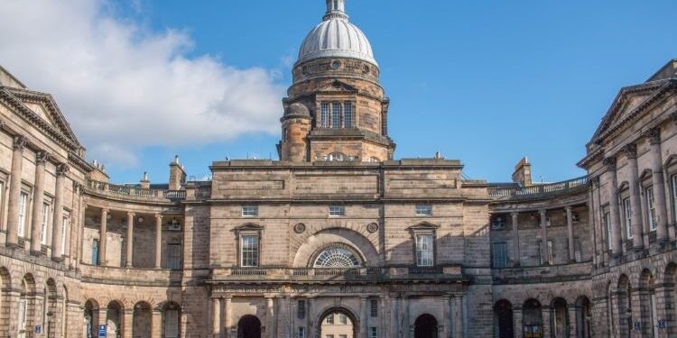 García Montero opens in Scotland the 70th Annual Conference of Hispanists of Great Britain and Ireland