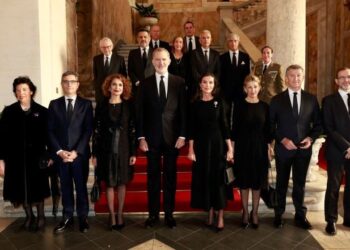 Los Reyes, Montero, Díaz, Bolaños y Feijóo asisten a los funerales del Papa Francisco