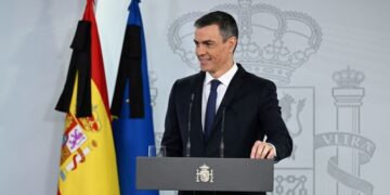 Sánchez announces his plan to reach two percent in defense this year