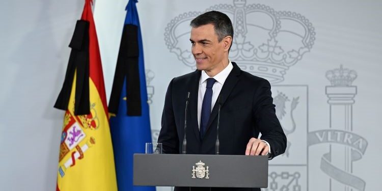 Sánchez anuncia su plan para alcanzar el dos por ciento en Defensa este mismo año