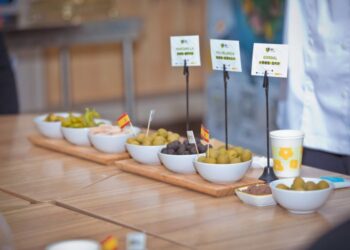 ICEX se adelanta a los aranceles de Trump con una campaña para promover la aceituna de mesa española en China