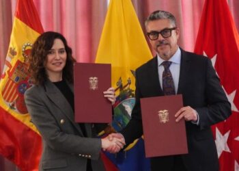 La Comunidad de Madrid firma un protocolo de acreditaciones profesionales con Ecuador