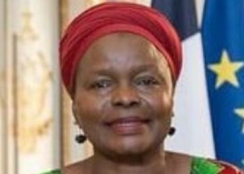 Zambian ambassador Judith M. A. Mulenga presents her credentials