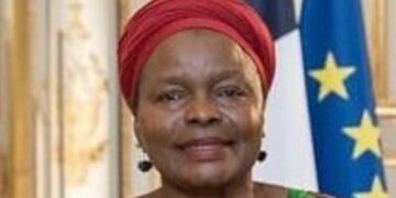 Zambian ambassador Judith M. A. Mulenga presents her credentials
