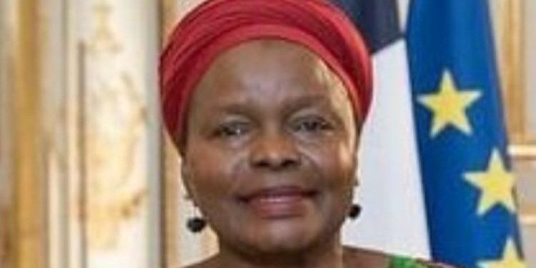 Zambian ambassador Judith M. A. Mulenga presents her credentials