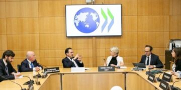 Foreign Minister finalizes preparations for the Seville conference with the OECD