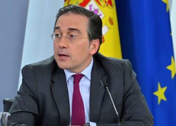 Albares insta a Embajadas y Representaciones Permanentes a promover los derechos LGTBI