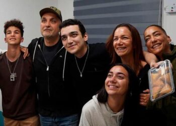 España celebra la liberación del soldado israelí Edan Alexander, secuestrado por Hamás